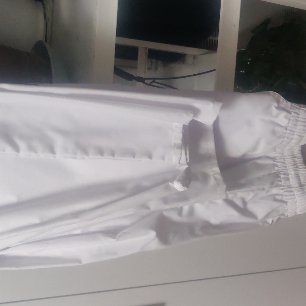 Adar medium white scrub pants